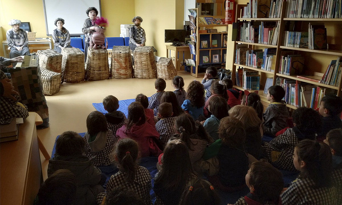 16_03_2022_O_teatro_vem_a_escola_V1.jpg